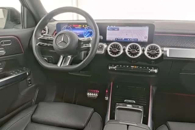 Mercedes-Benz EQB (2025) thumbnail 5