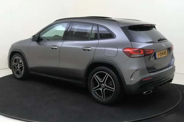 Mercedes-Benz GLA (2020) thumbnail 3