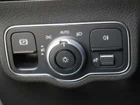 Mercedes-Benz GLA thumbnail 30
