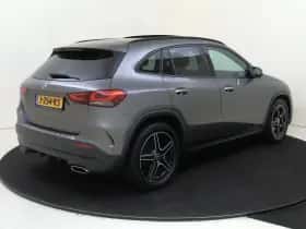 Mercedes-Benz GLA thumbnail 4
