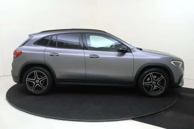 Mercedes-Benz GLA (2020) thumbnail 9