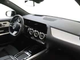 Mercedes-Benz GLA thumbnail 11
