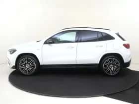 Mercedes-Benz GLA thumbnail 8
