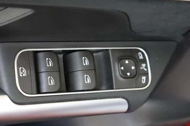 Mercedes-Benz EQA (2024) thumbnail 31