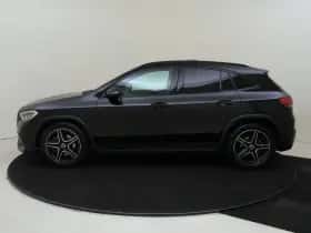 Mercedes-Benz GLA thumbnail 2