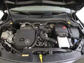 Mercedes-Benz GLA thumbnail 3