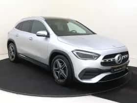 Mercedes-Benz GLA thumbnail 2