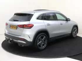 Mercedes-Benz GLA thumbnail 4