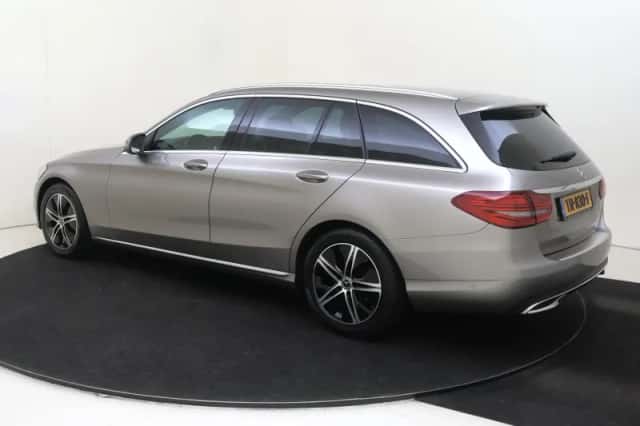 Mercedes-Benz C-Klasse (2018) thumbnail 3