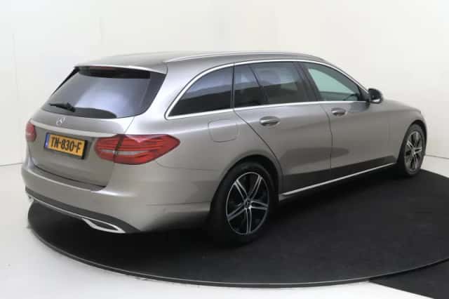 Mercedes-Benz C-Klasse (2018) thumbnail 4