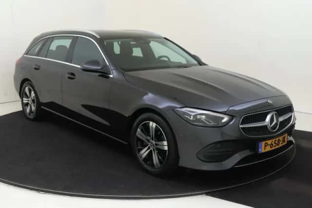 Mercedes-Benz C-Klasse (2022) thumbnail 2