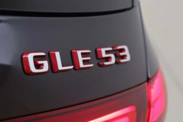 Mercedes-Benz GLE (2025) thumbnail 46