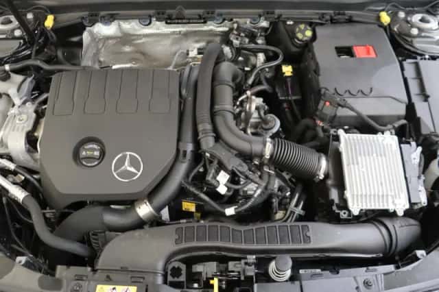 Mercedes-Benz CLA-Klasse (2024) thumbnail 3