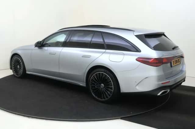 Mercedes-Benz E-Klasse (2024) thumbnail 3