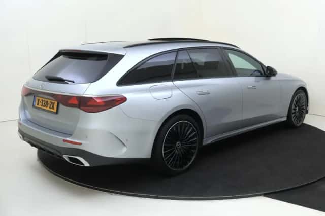 Mercedes-Benz E-Klasse (2024) thumbnail 4