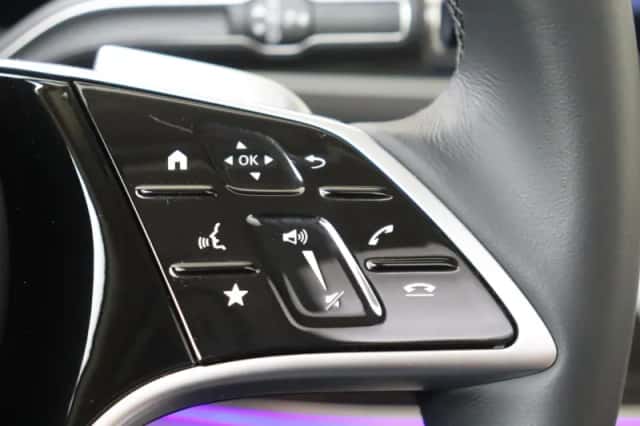Mercedes-Benz GLE (2025) thumbnail 15