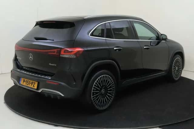 Mercedes-Benz EQA (2021) thumbnail 4
