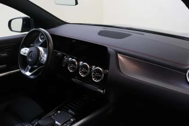 Mercedes-Benz EQA (2021) thumbnail 5