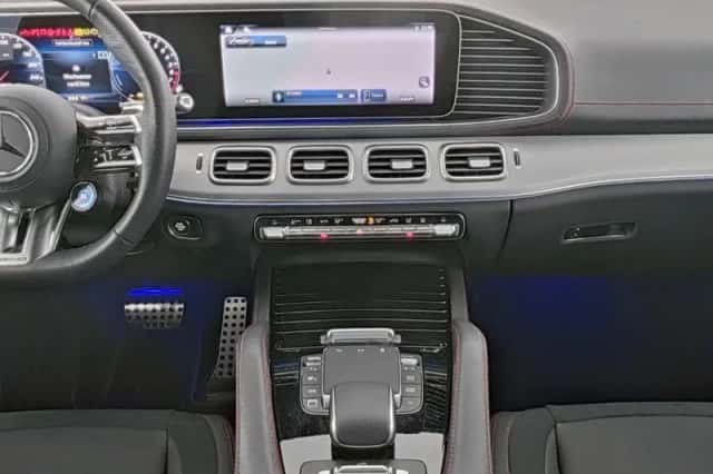 Mercedes-Benz GLE (2025) thumbnail 5