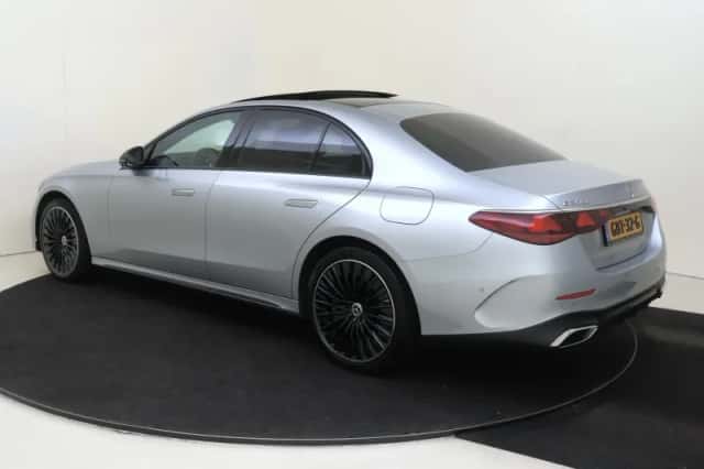Mercedes-Benz E-Klasse (2024) thumbnail 3