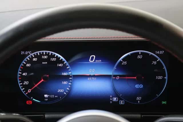 Mercedes-Benz EQA (2021) thumbnail 12