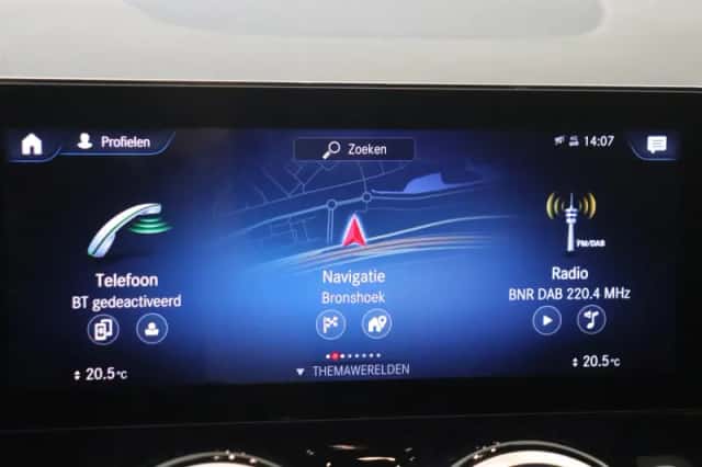 Mercedes-Benz EQA (2021) thumbnail 16