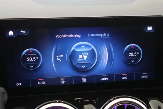 Mercedes-Benz EQA (2021) thumbnail 18