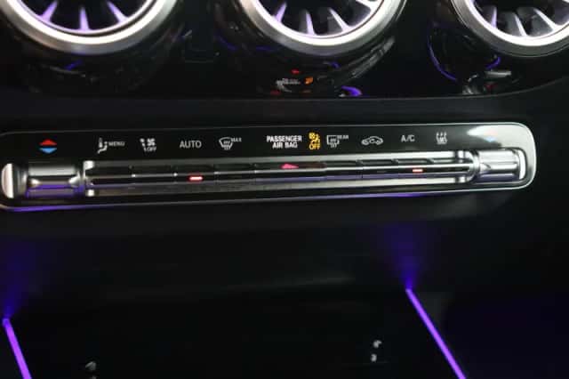 Mercedes-Benz EQA (2021) thumbnail 20