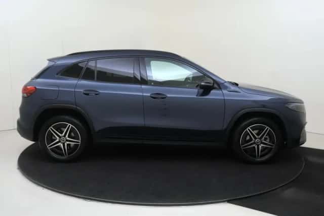 Mercedes-Benz EQA (2021) thumbnail 9