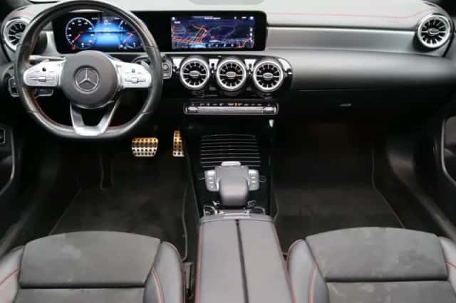 Mercedes-Benz CLA-Klasse (2021) thumbnail 2