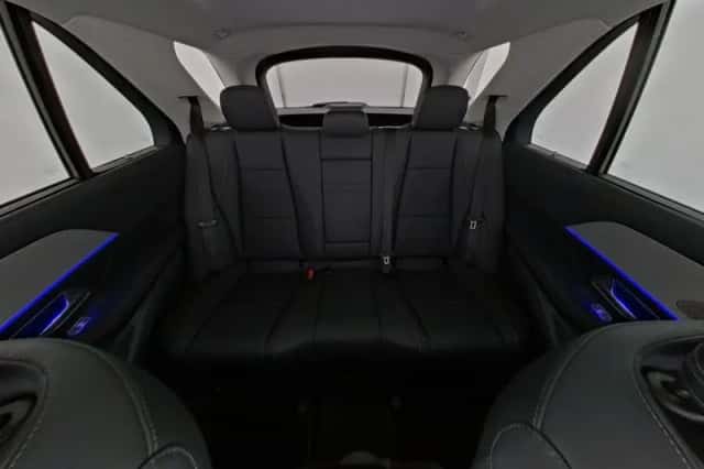 Mercedes-Benz GLE (2025) thumbnail 5