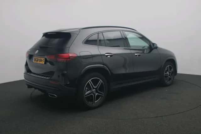 Mercedes-Benz GLA (2025) thumbnail 5