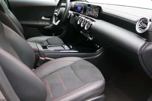 Mercedes-Benz CLA-Klasse (2024) thumbnail 4