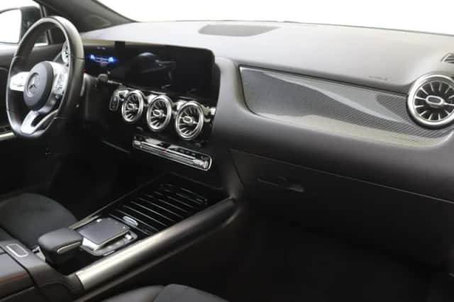 Mercedes-Benz GLA (2020) thumbnail 5