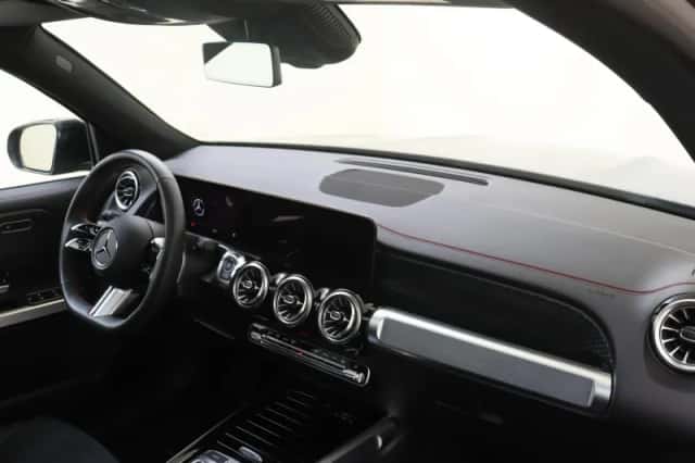 Mercedes-Benz EQB (2025) thumbnail 5