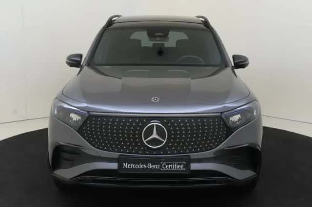 Mercedes-Benz EQB (2025) thumbnail 6