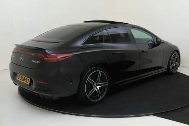 Mercedes-Benz EQE (2022) thumbnail 4