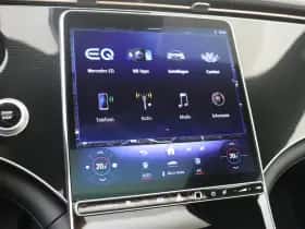 Mercedes-Benz EQE (2024) thumbnail 16