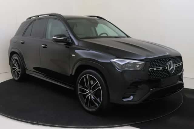 Mercedes-Benz GLE (2025) thumbnail 2