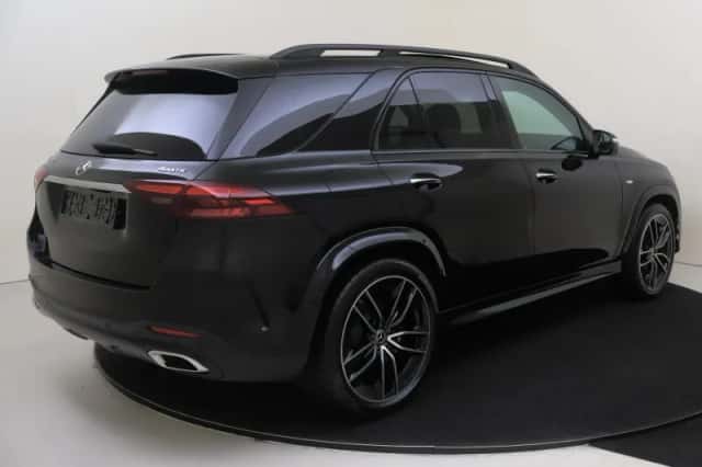 Mercedes-Benz GLE (2025) thumbnail 4