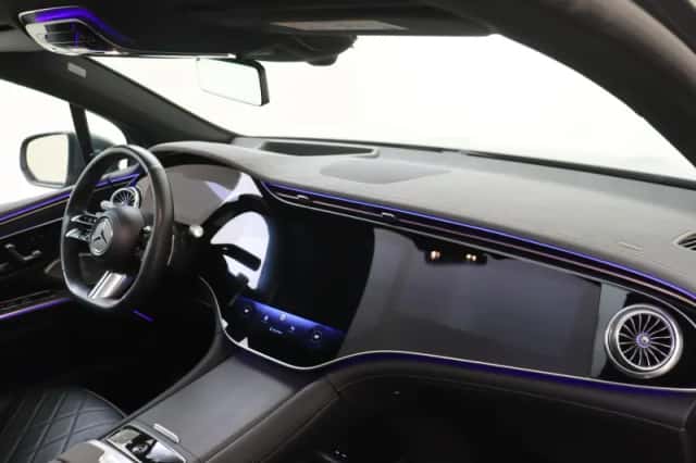 Mercedes-Benz EQS (2023) thumbnail 5