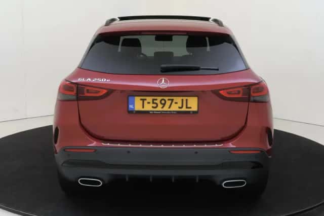 Mercedes-Benz GLA (2023) thumbnail 7