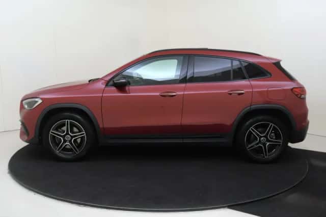 Mercedes-Benz GLA (2023) thumbnail 8
