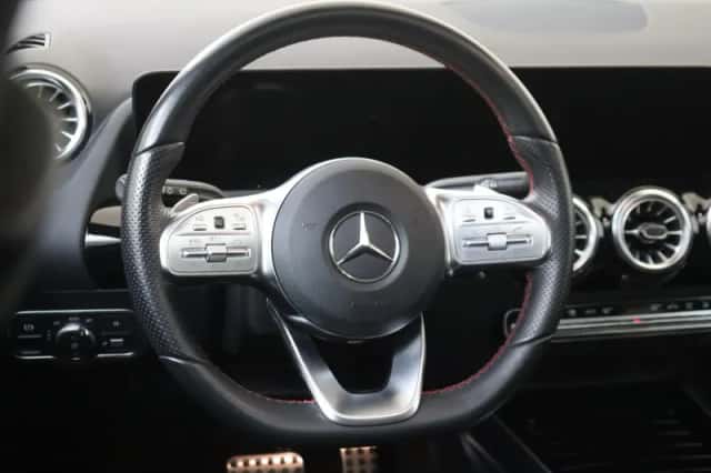 Mercedes-Benz GLA (2023) thumbnail 10