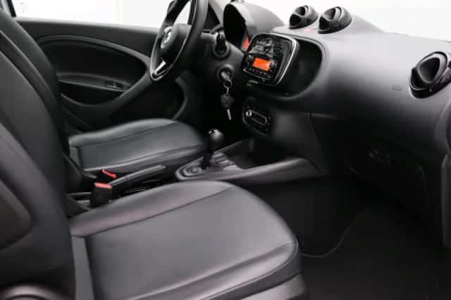 Smart Forfour (2022) thumbnail 2