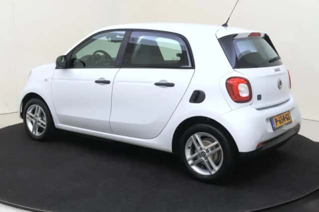 Smart Forfour (2022) thumbnail 3