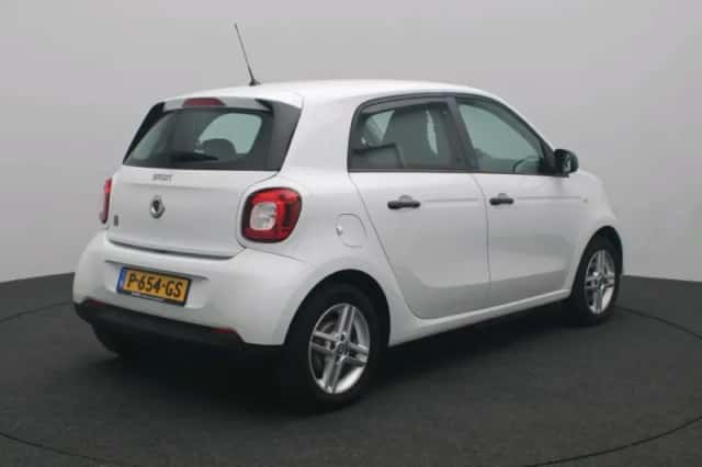 Smart Forfour (2022) thumbnail 3