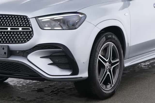 Mercedes-Benz GLE (2025) thumbnail 3