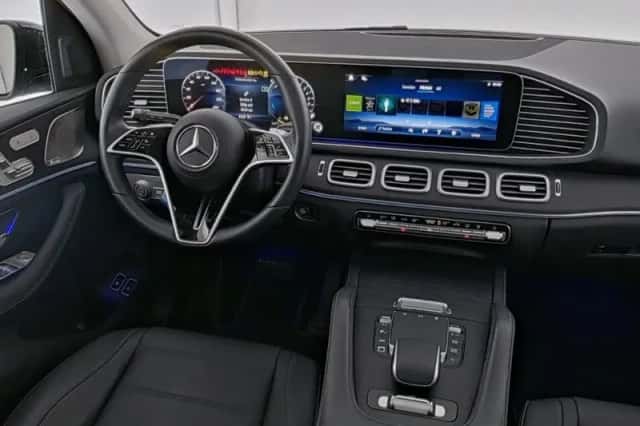 Mercedes-Benz GLE (2025) thumbnail 5