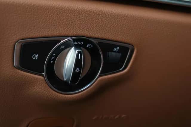Mercedes-Benz E-Klasse (2020) thumbnail 25